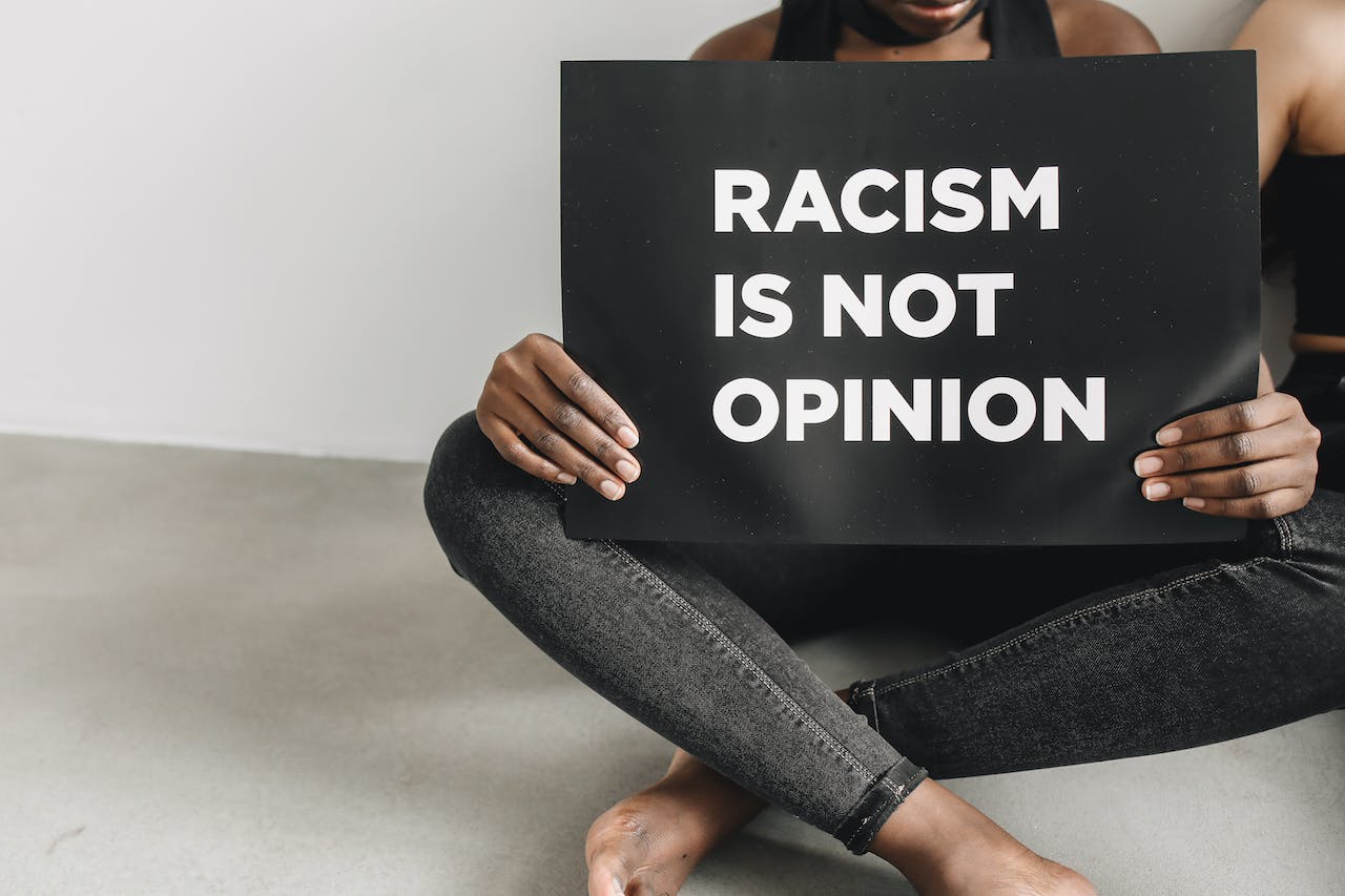 Racismo É difícil, mas temos que reagir